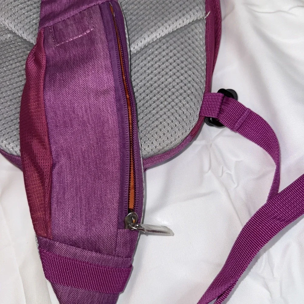 Nevo Rhino Sling Crossbody Bag Back Pack Backpack New W/O Tags Purple or Pink